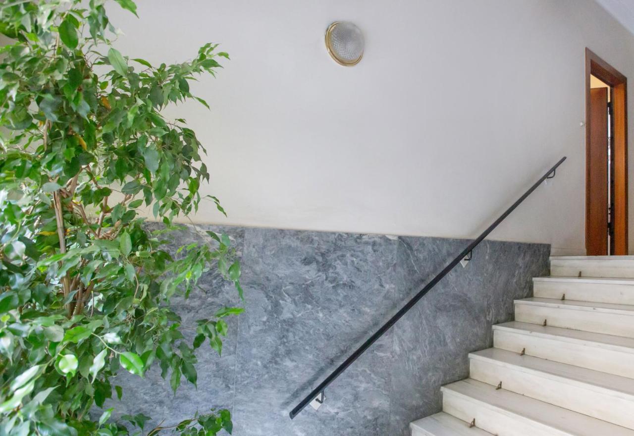 Isora Apartment By Ghh เอเธนส์ ภายนอก รูปภาพ